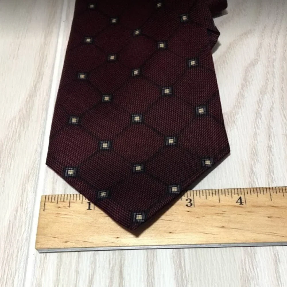 Nautica 100% Imported Silk Neck Tie Classic Design